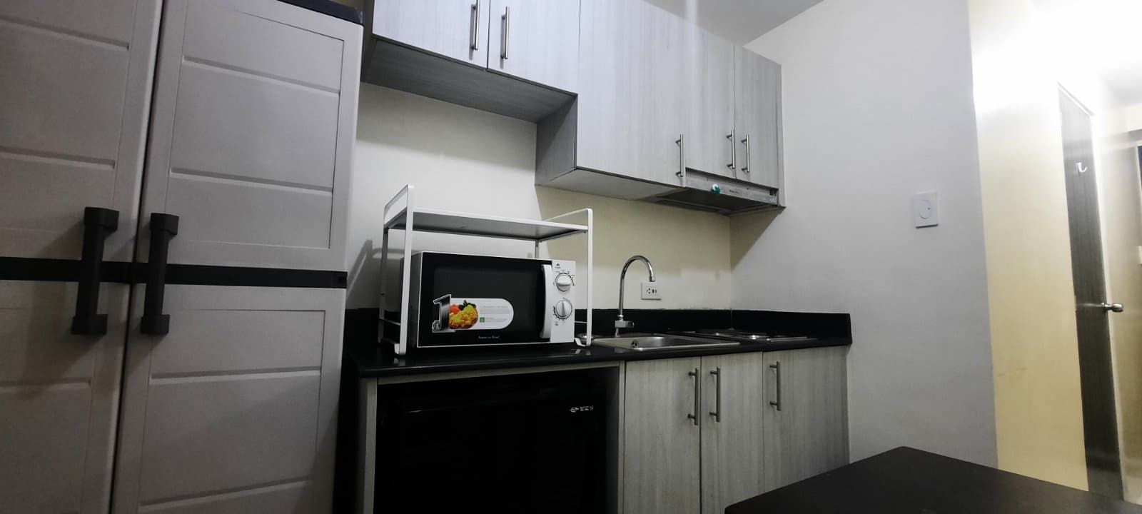 16.65 SQM SEMI-FURNISHED STUDIO UNIT FOR SALE AT GREEN RESIDENCES NEAR DE LA SALLE UNIVERSITY TAFT AVE MALATE MANILA — photo 3 of 3
